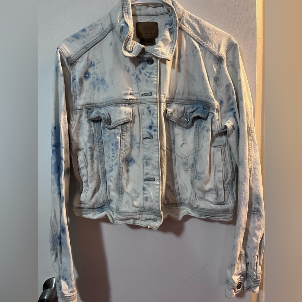 Women’s American Eagle Blue & White Tie-Dye Cropped Jean Jacket - Size L - Picture 2 of 4